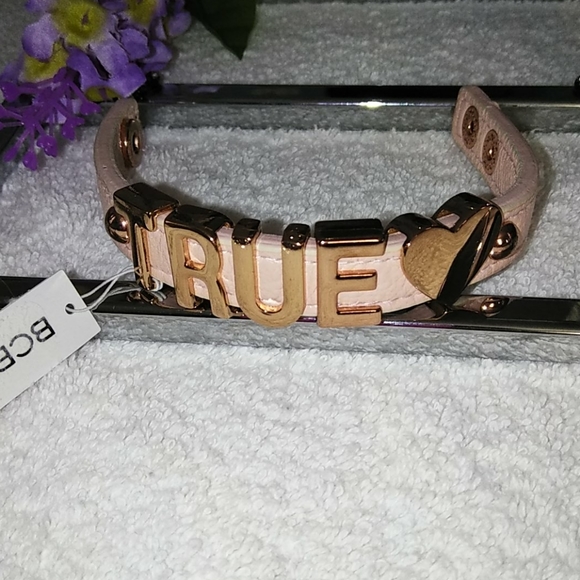 BCBG Generation ❤️ TRUE ♥️ Bracelet 💙 - Picture 2 of 6
